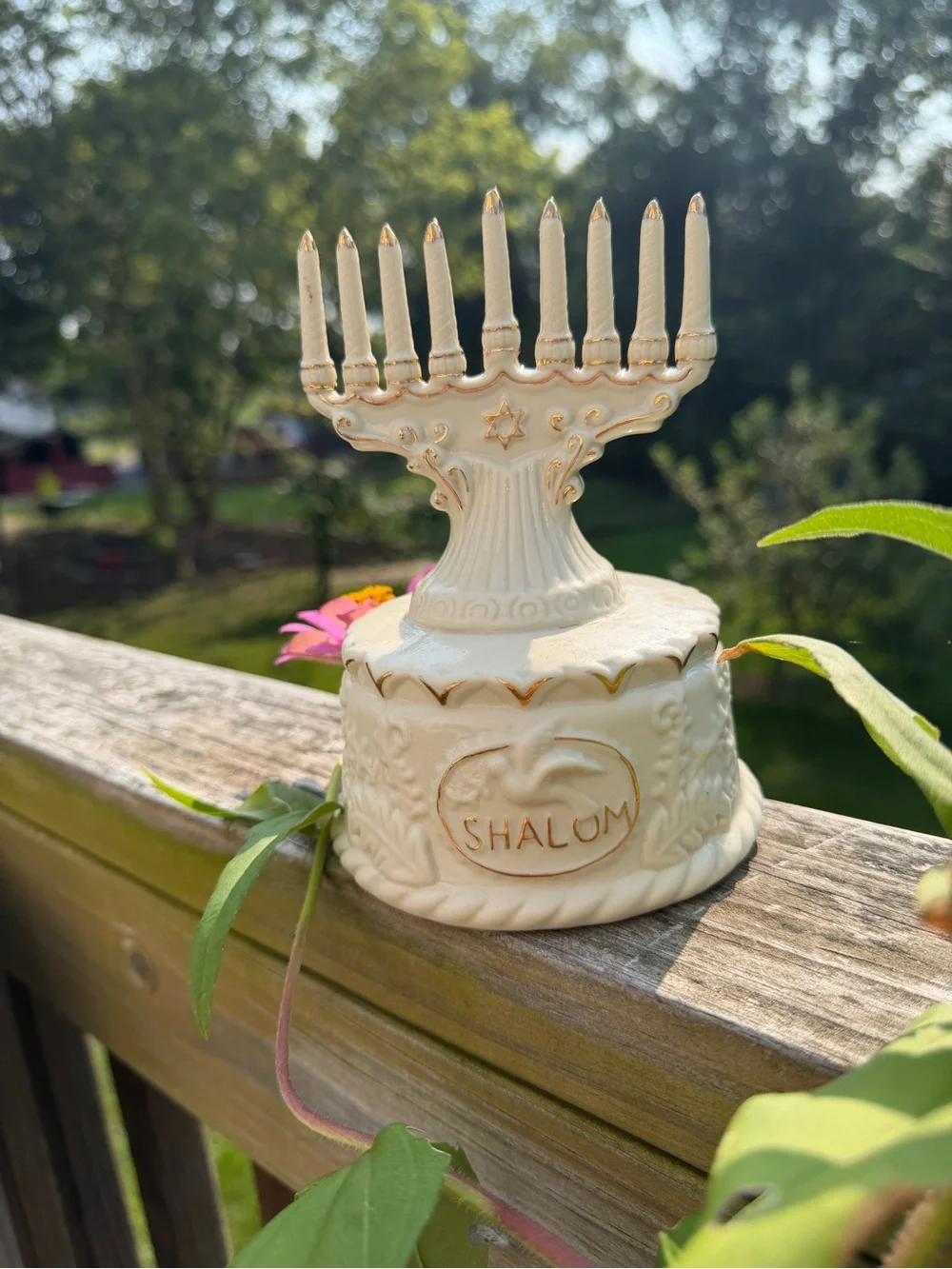 Vintage Crown Accents Musical Hanukkah Menorah Music Box Holiday Decor